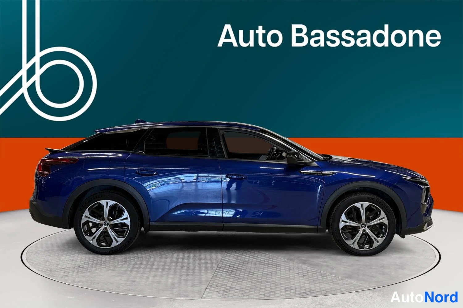 Sininen Citroen C5 x 2022, sivulta, kuva 4