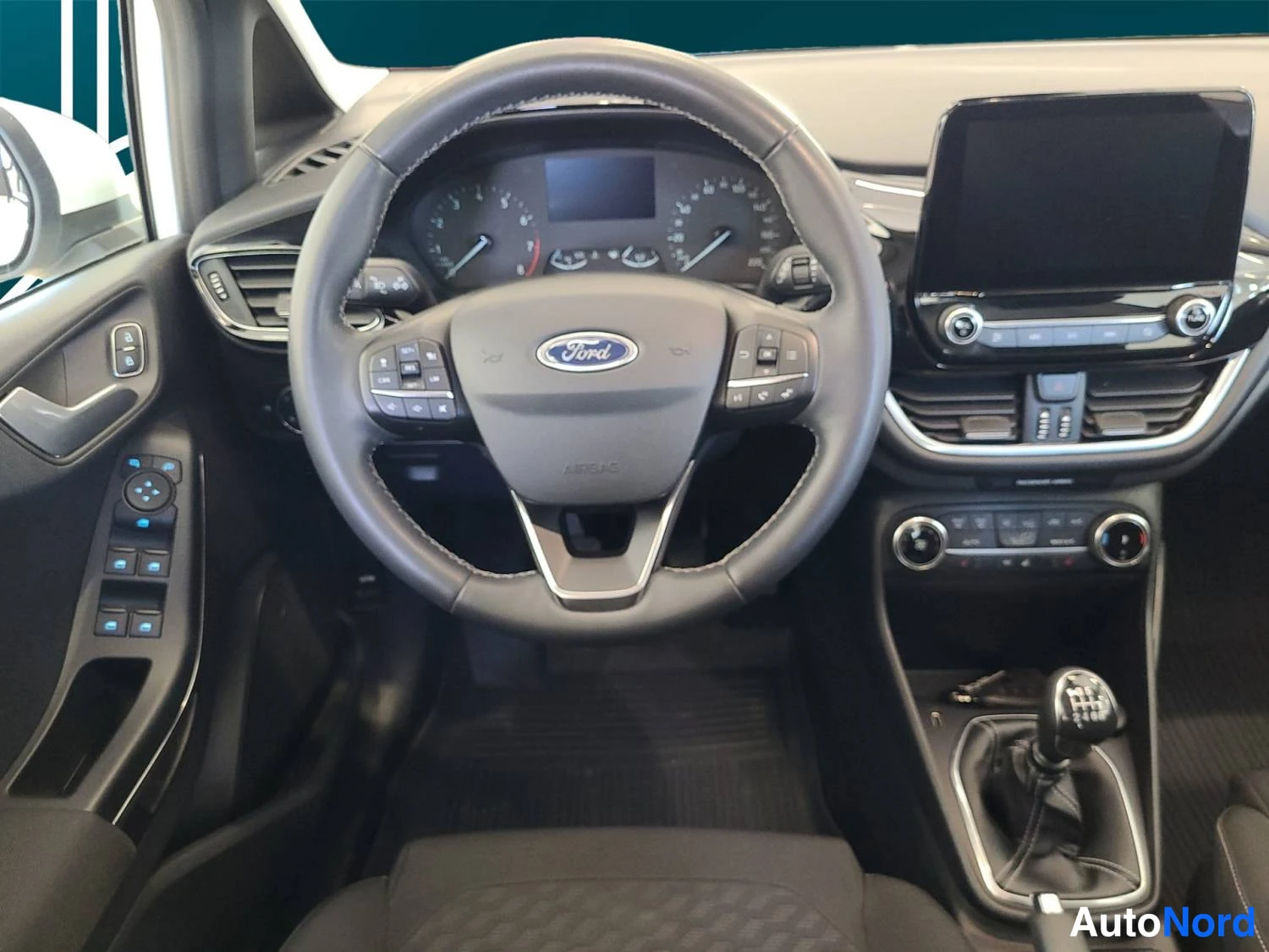 Valkoinen Ford Fiesta 2022, kuva 12