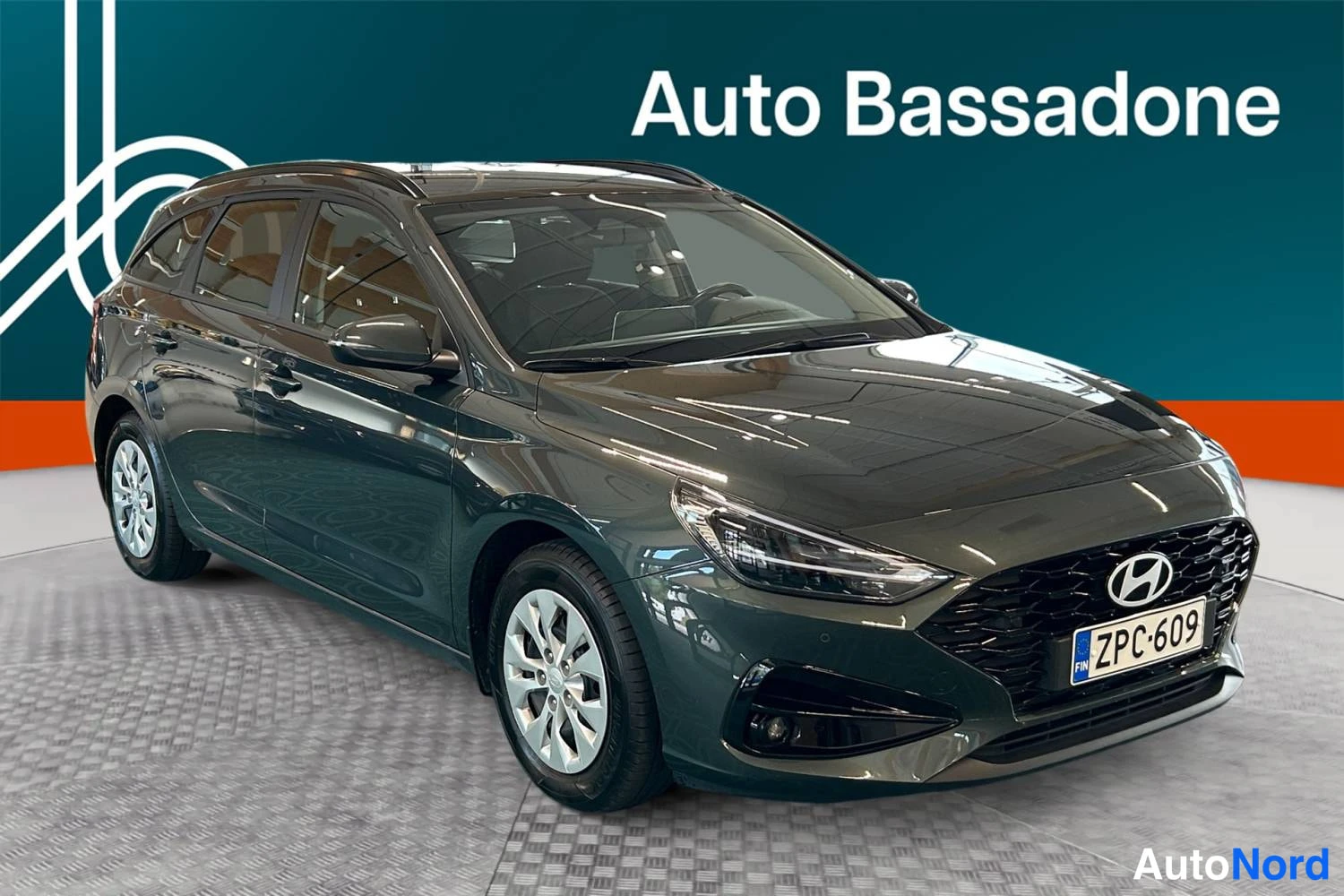 Harmaa Hyundai I30 2025, etuviisto, keula oikealle, kuva 3
