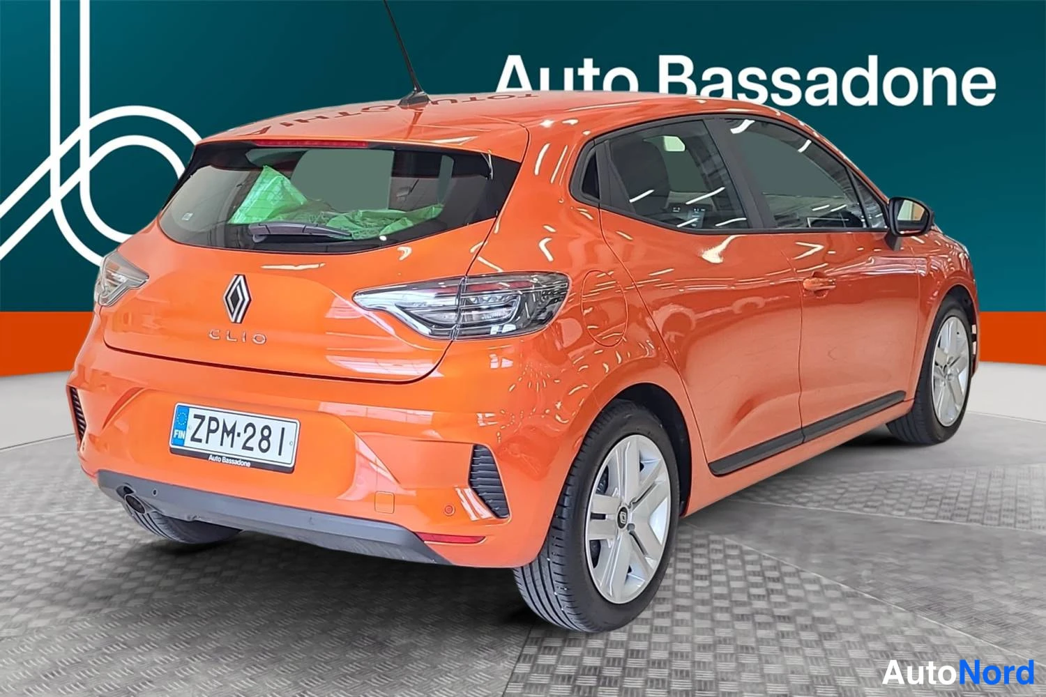 Oranssi Renault Clio 2025, takaviisto, kuva 6