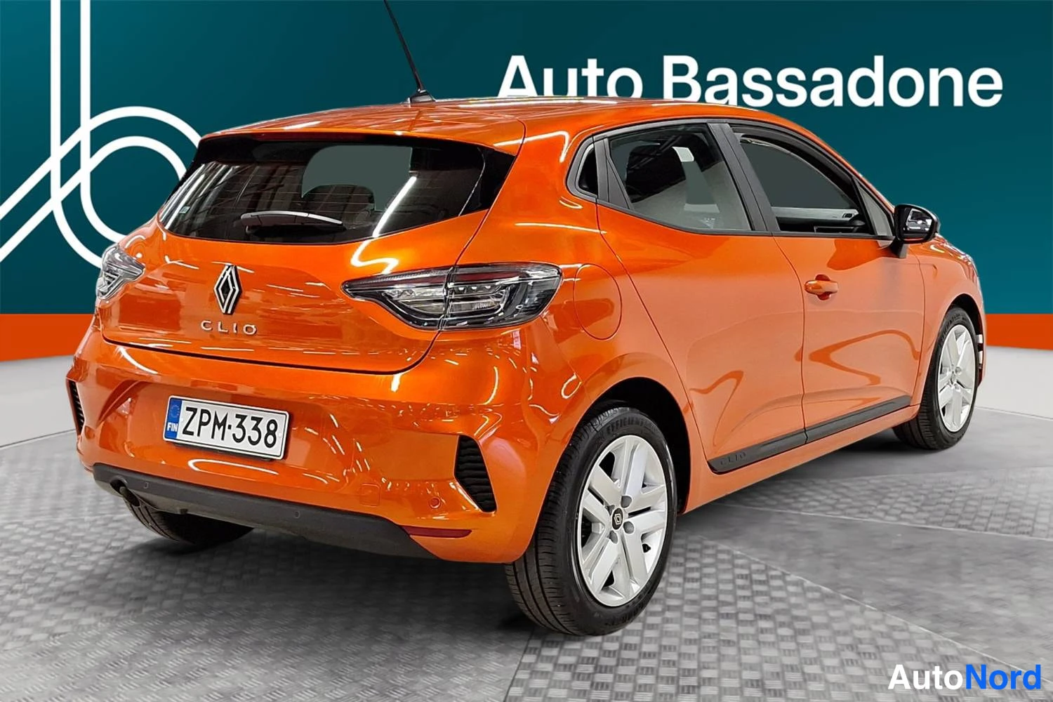 Oranssi Renault Clio 2025, takaviisto, kuva 7