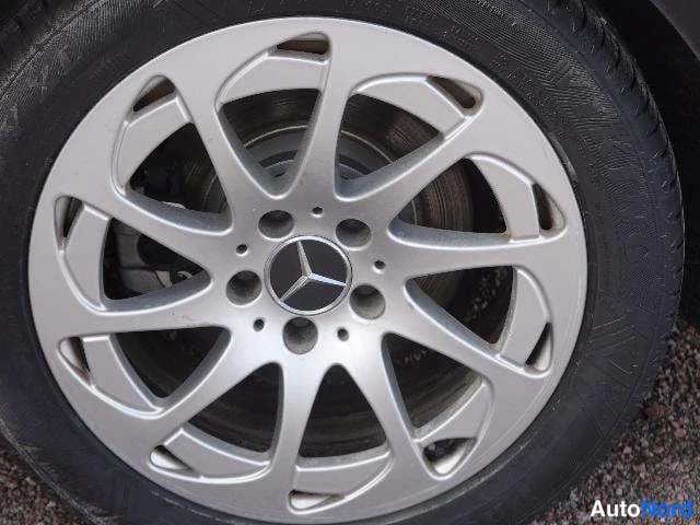 Musta Mercedes-Benz CLS 2010, kuva 18