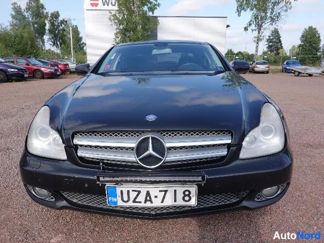 Musta Mercedes-Benz CLS 2010, edestä, kuva 5