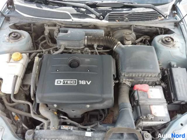 Harmaa Daewoo EVANDA 2003, moottoritila, kuva 21