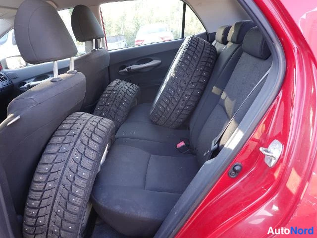 Punainen Toyota AURIS 2009, kuva 19