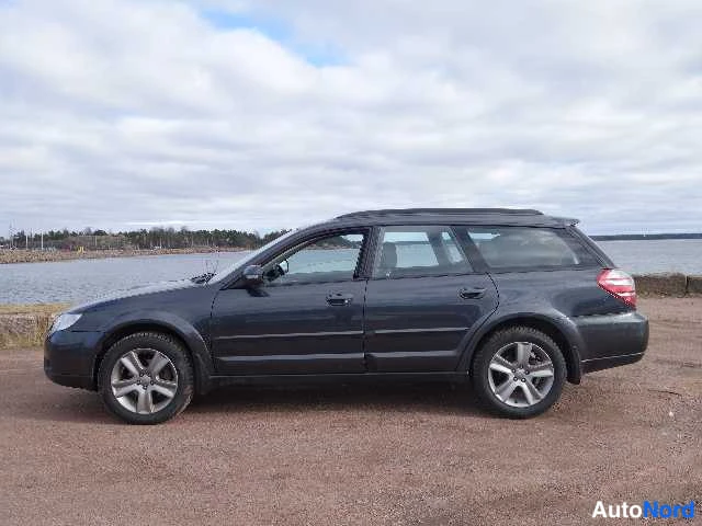 Harmaa Subaru Legacy Outback 2009, etuviisto, keula vasemmalle, kuva 4
