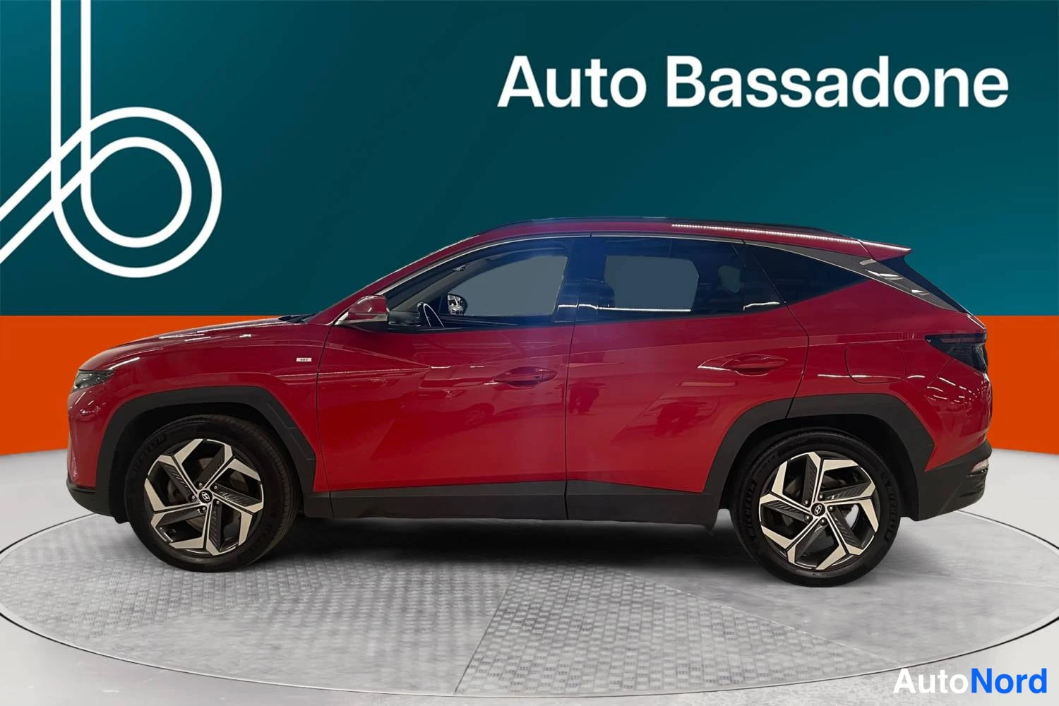 Red Hyundai Tucson 2022, side, photo 6