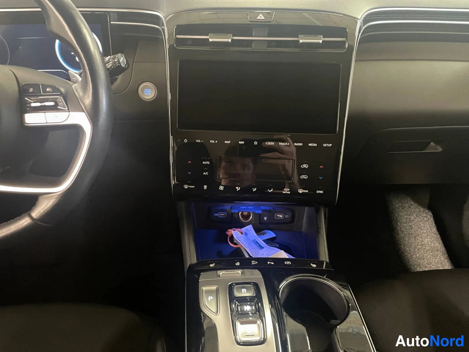 Red Hyundai Tucson 2022, front, photo 4