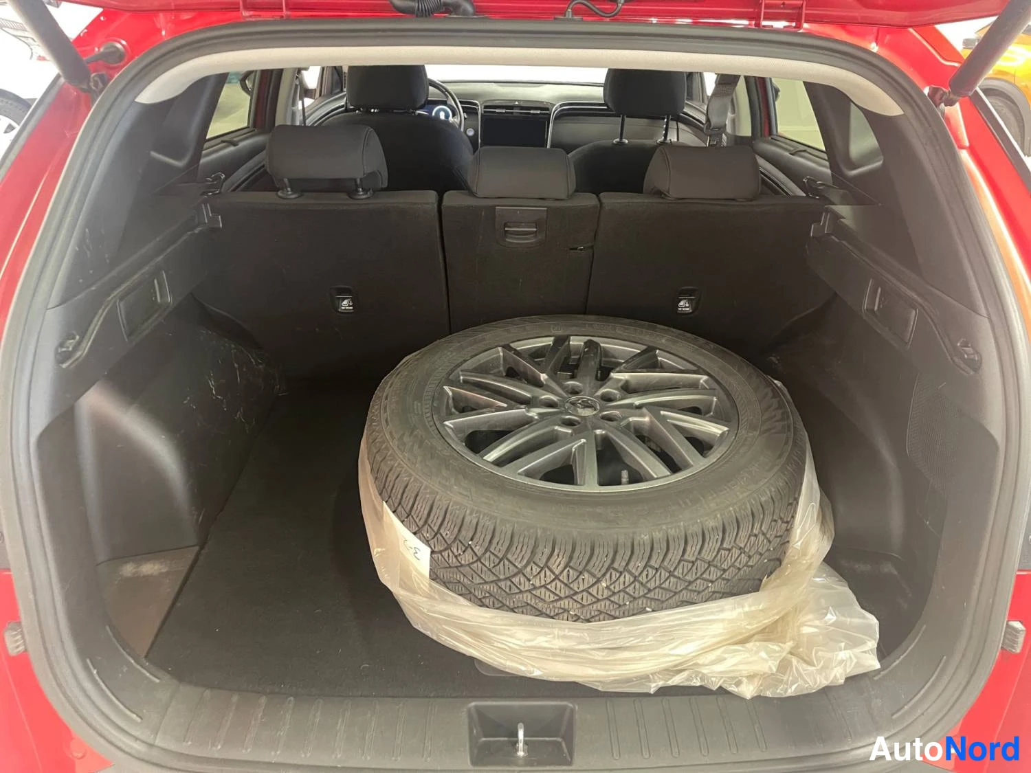 Red Hyundai Tucson 2022, photo 15