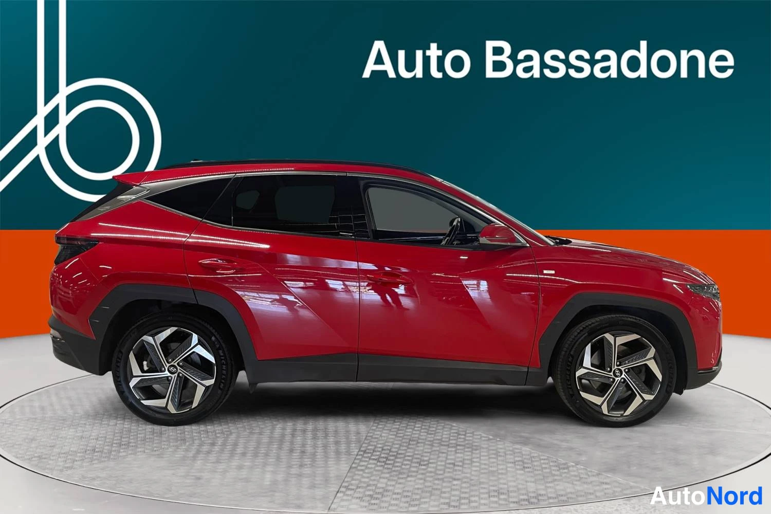 Red Hyundai Tucson 2022, side, photo 7