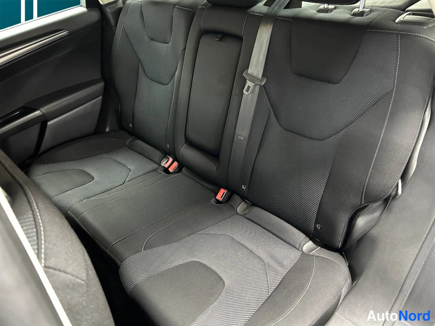 Harmaa Ford Mondeo 2015, kuva 14