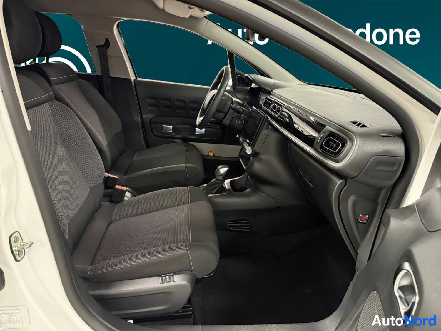 Valkoinen Citroen C3 2024, kuva 12