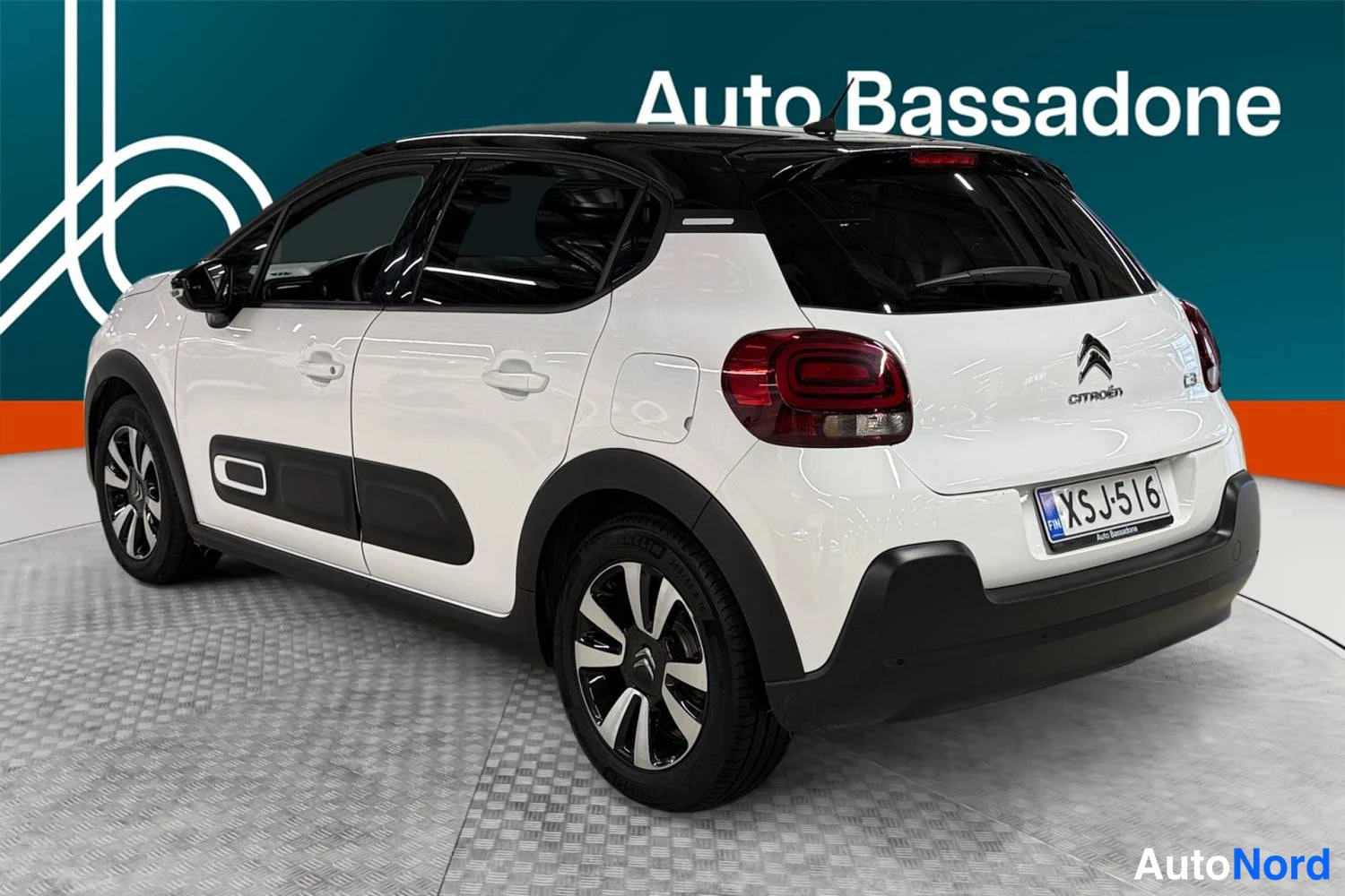 Valkoinen Citroen C3 2024, takaviisto, kuva 7