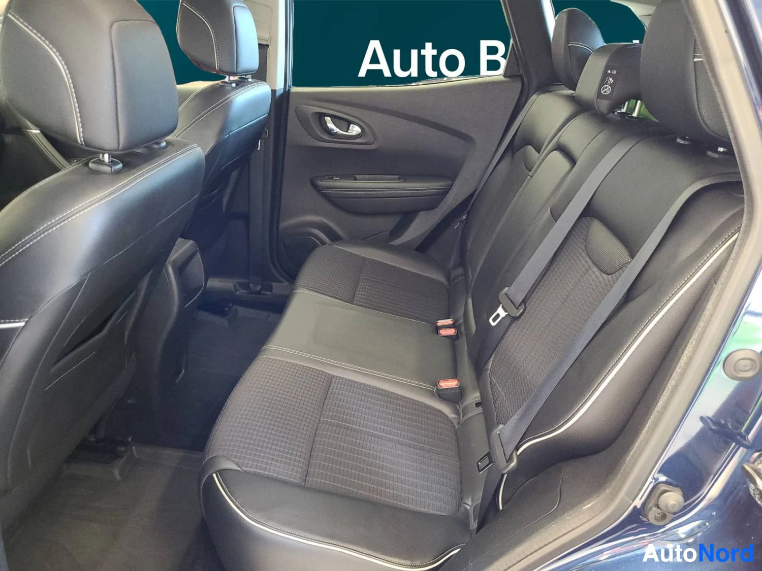 Sininen Renault Kadjar 2017, kuva 11