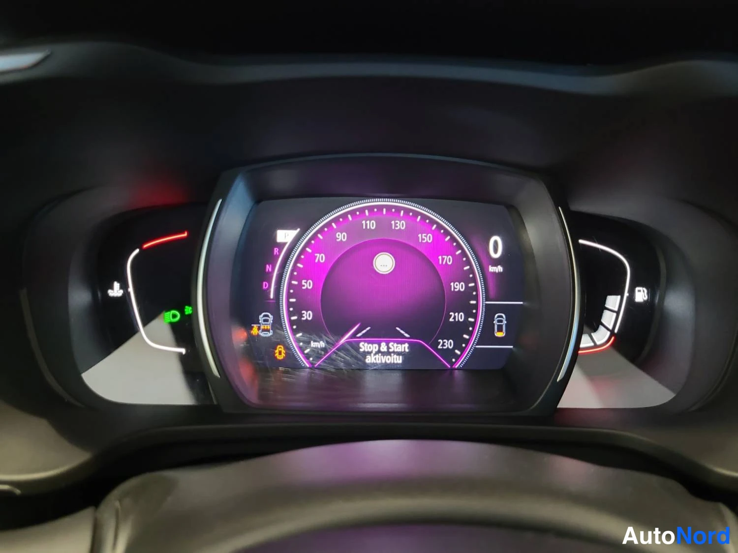 Sininen Renault Kadjar 2017, kuva 23