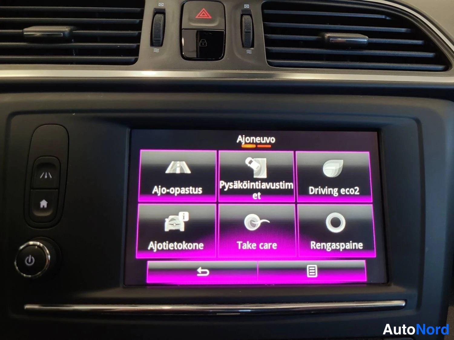 Sininen Renault Kadjar 2017, kuva 16