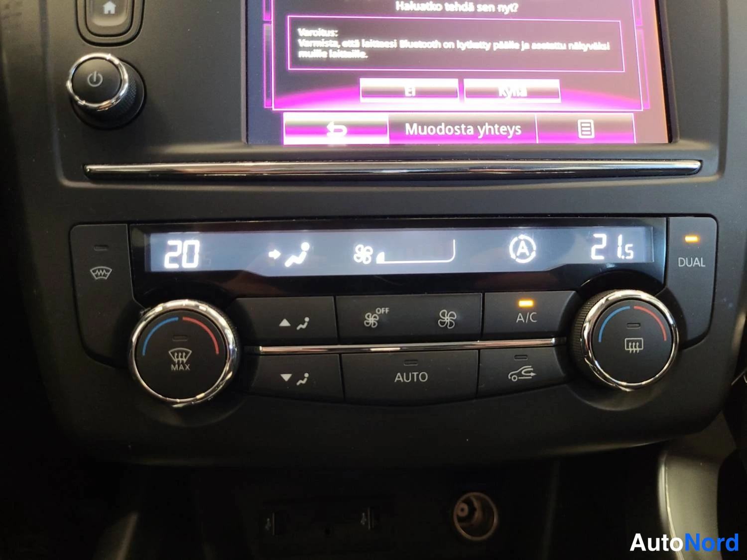 Sininen Renault Kadjar 2017, kuva 17