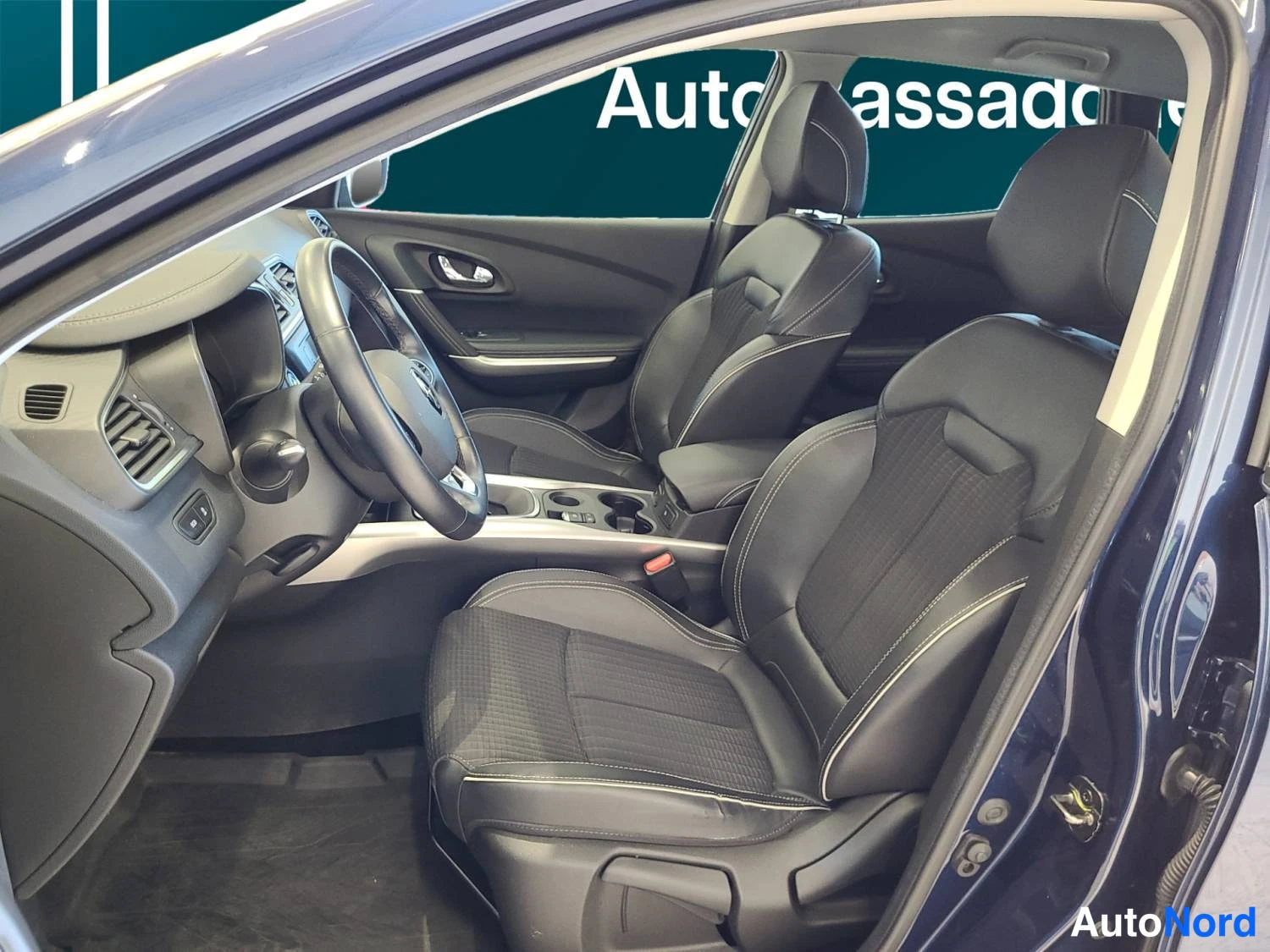 Sininen Renault Kadjar 2017, kuva 7