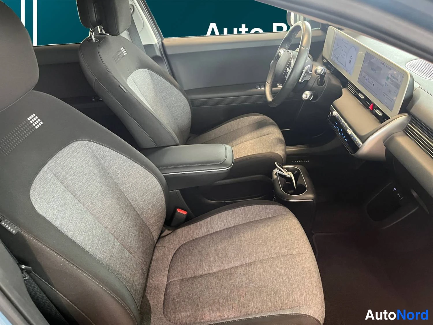 Harmaa Hyundai Ioniq 5 2024, kuva 14