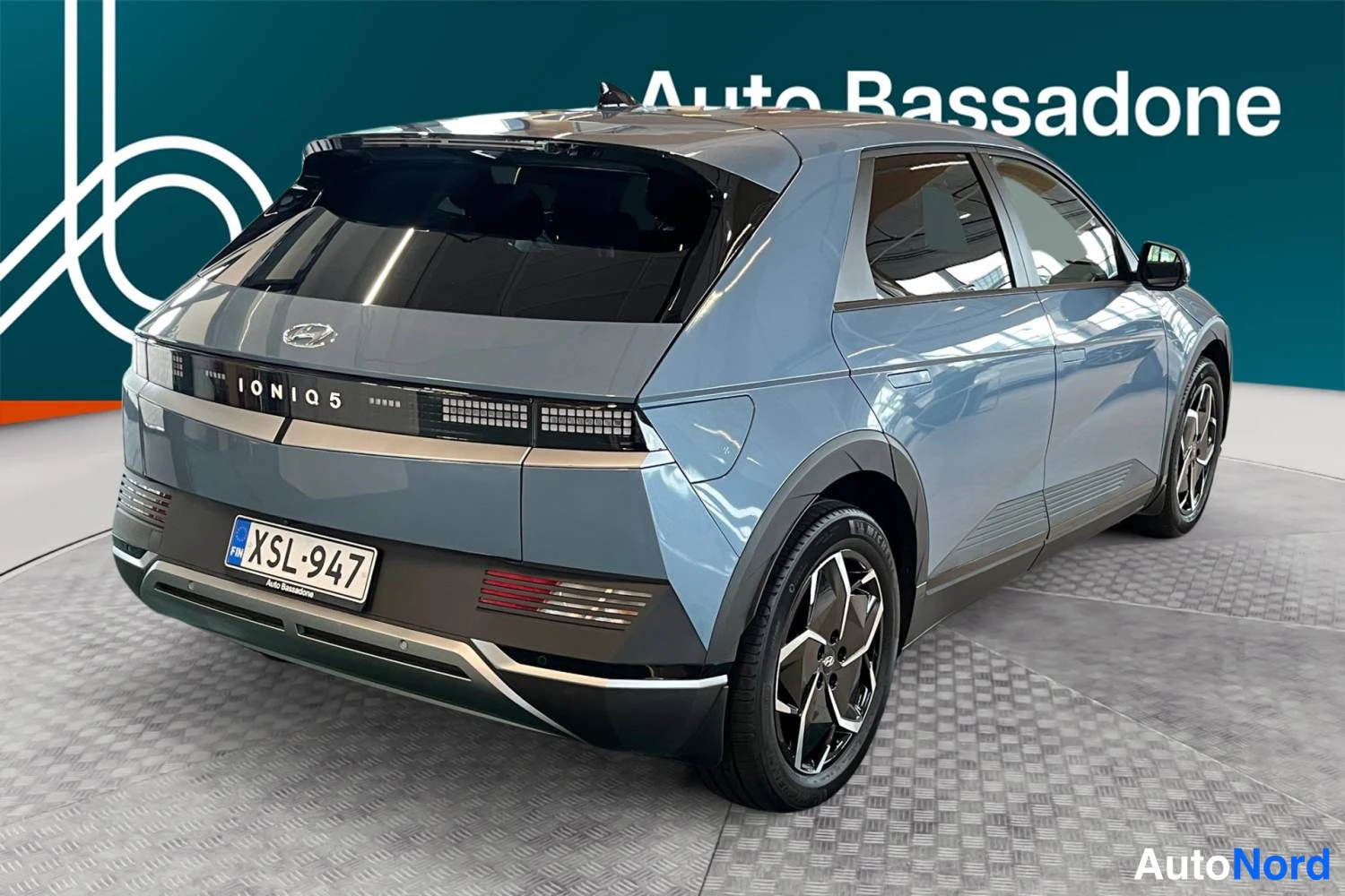 Harmaa Hyundai Ioniq 5 2024, takaviisto, kuva 7