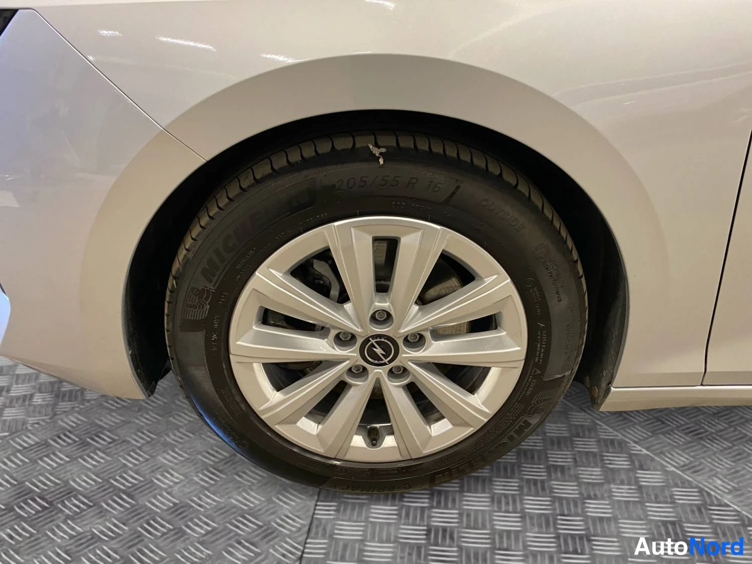 Hopea Opel Astra 2024, kuva 15