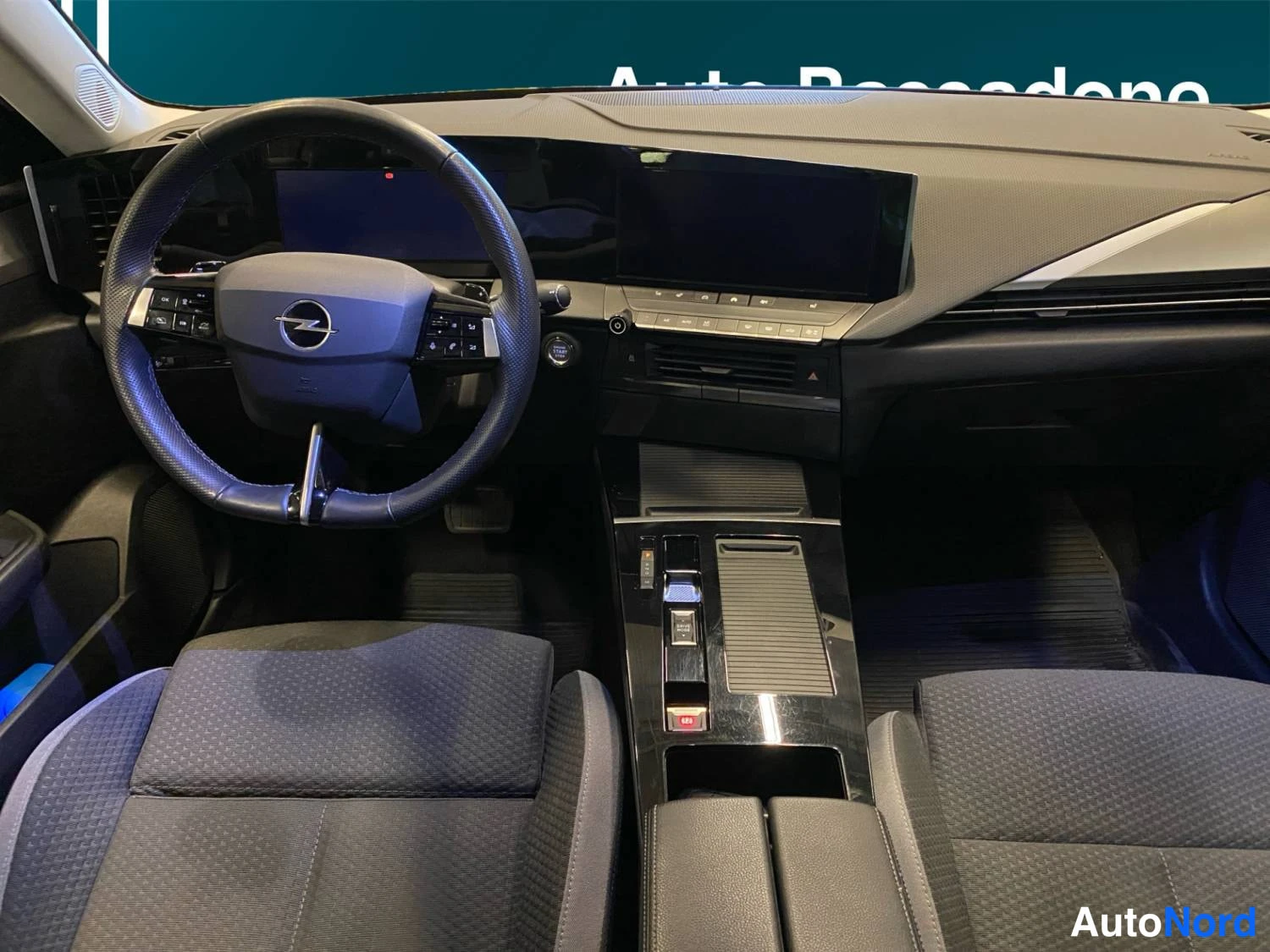 Hopea Opel Astra 2024, kuva 13