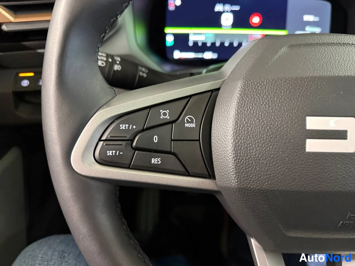 Harmaa Dacia Bigster 2025, kuva 21