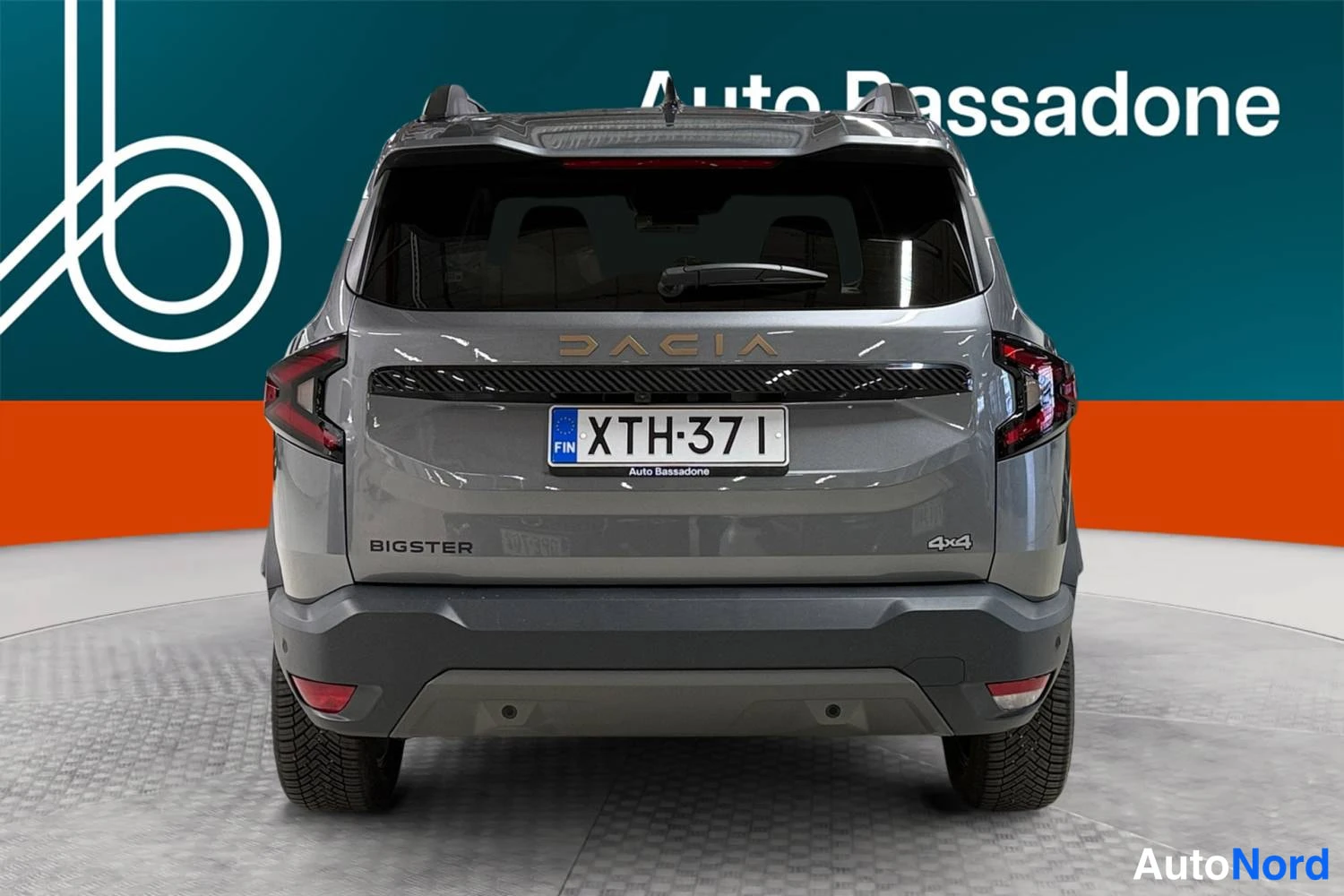Harmaa Dacia Bigster 2025, takaa, kuva 8