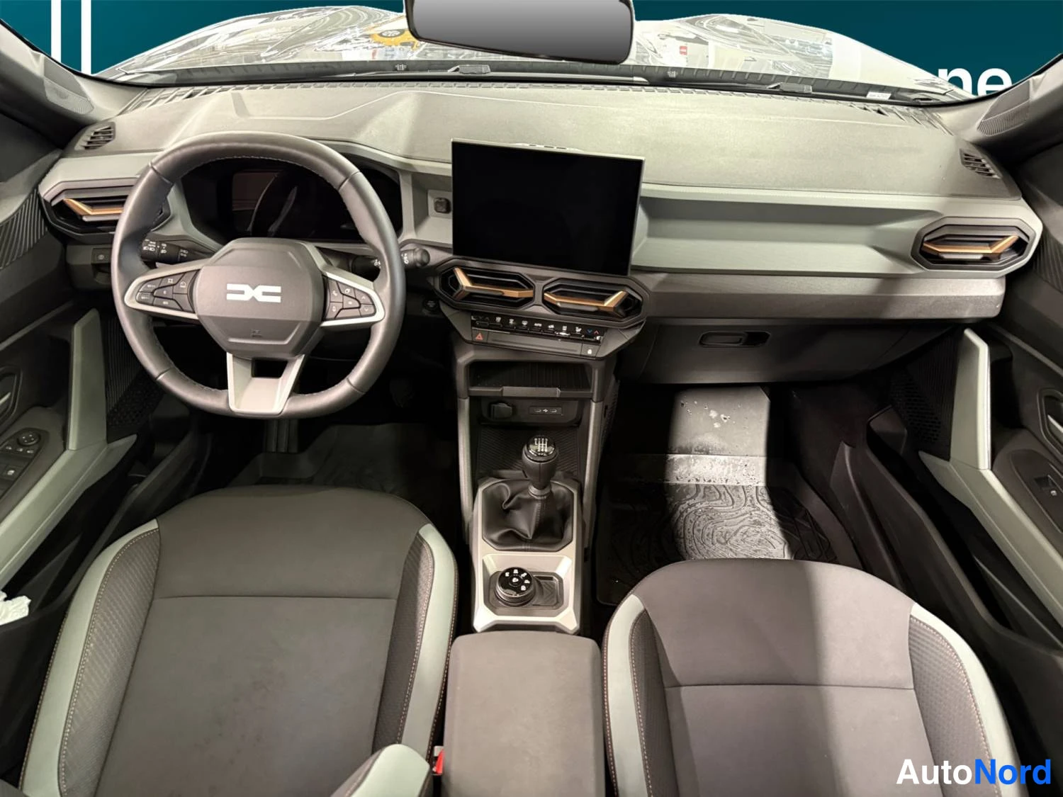 Harmaa Dacia Bigster 2025, kuva 10