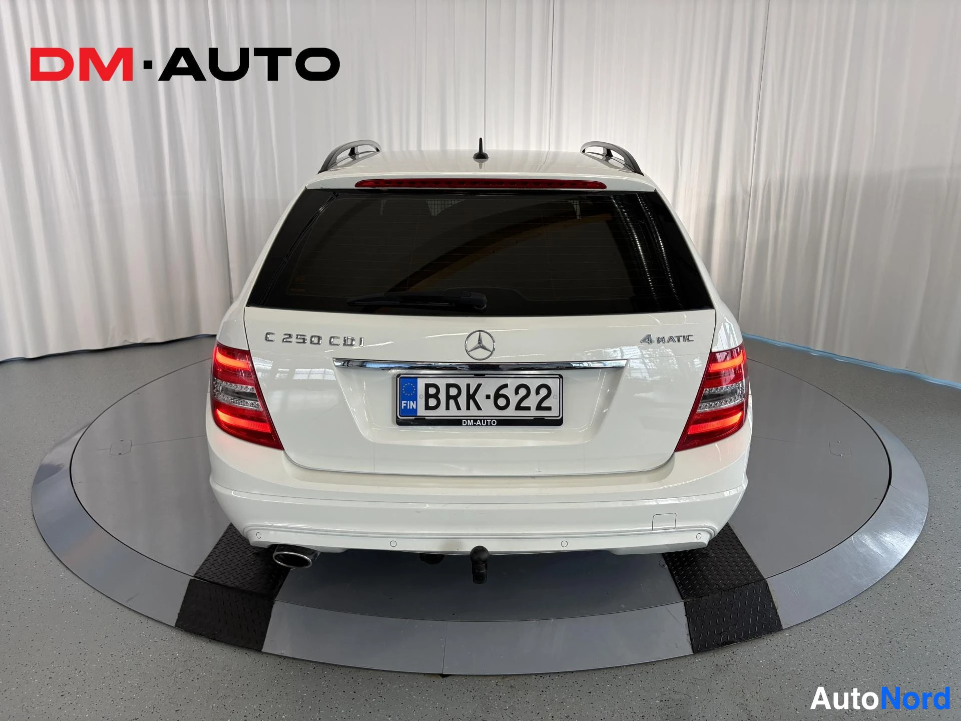 Valkoinen Mercedes-Benz C 250 d 4MATIC 2012, takaa, kuva 9