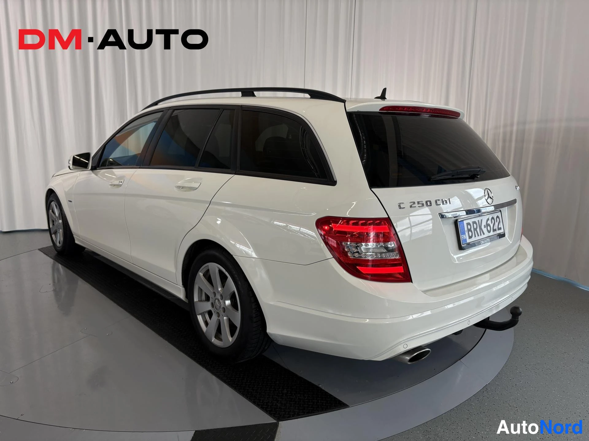 Valkoinen Mercedes-Benz C 250 d 4MATIC 2012, takaviisto, kuva 8