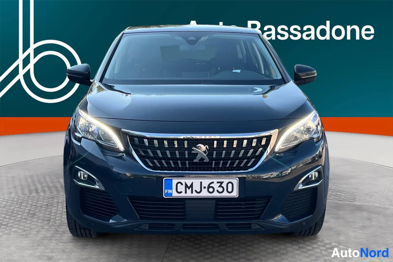Musta Peugeot 3008 2019, edestä, kuva 3