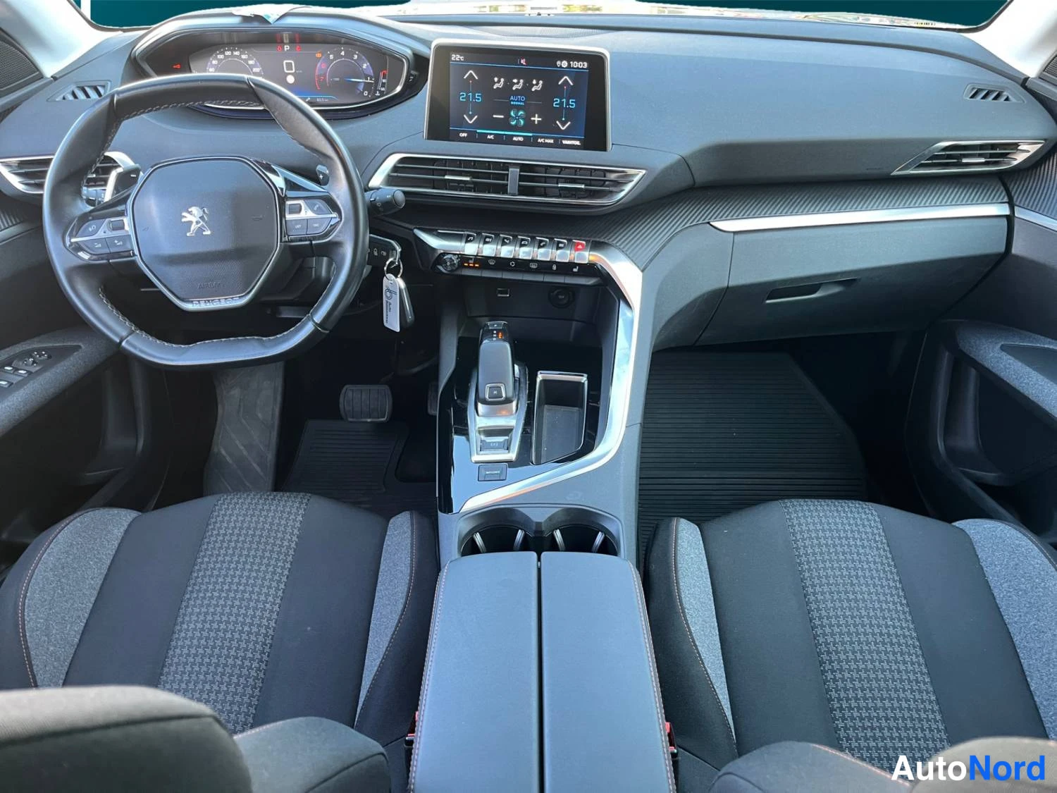 Musta Peugeot 3008 2019, kuva 11