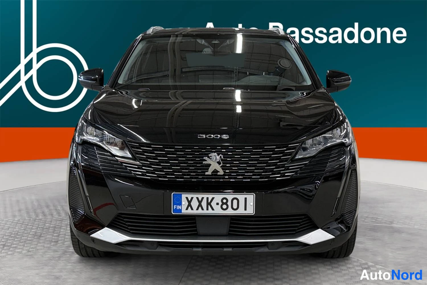 Musta Peugeot 3008 2021, edestä, kuva 3