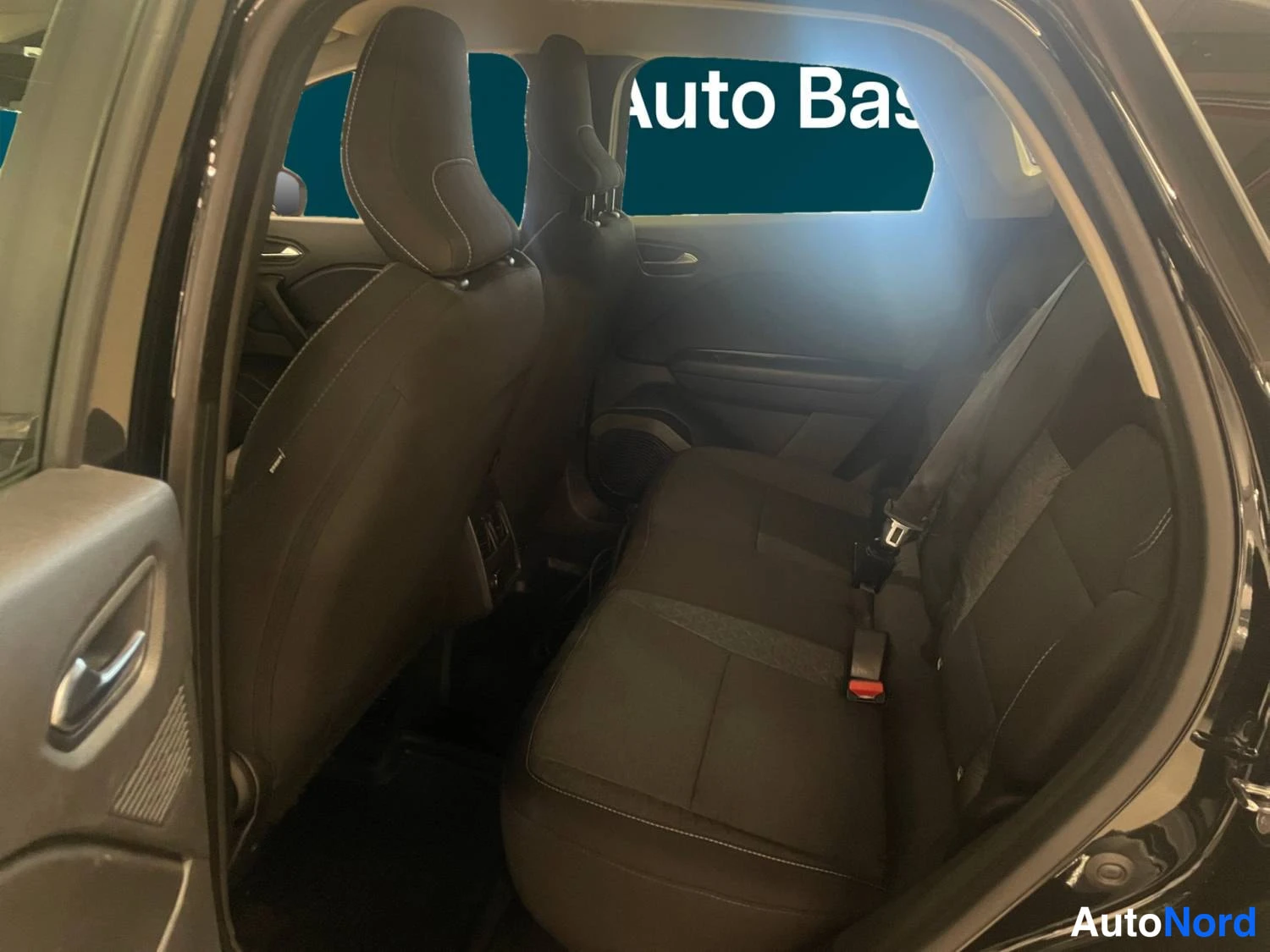 Musta Renault Captur E-TECH Plug-in hybrid 2022, kuva 19