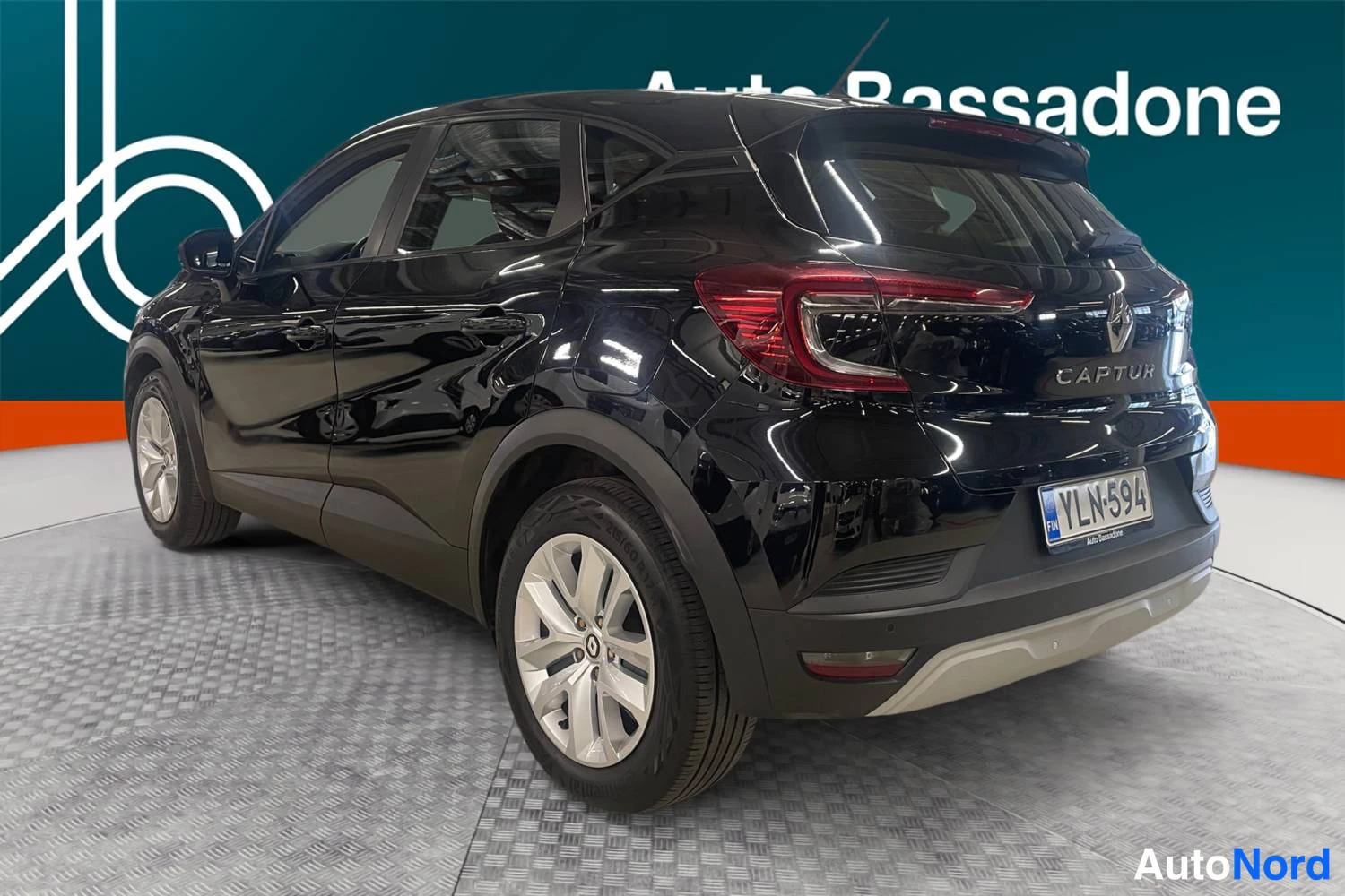 Musta Renault Captur E-TECH Plug-in hybrid 2022, takaviisto, kuva 5