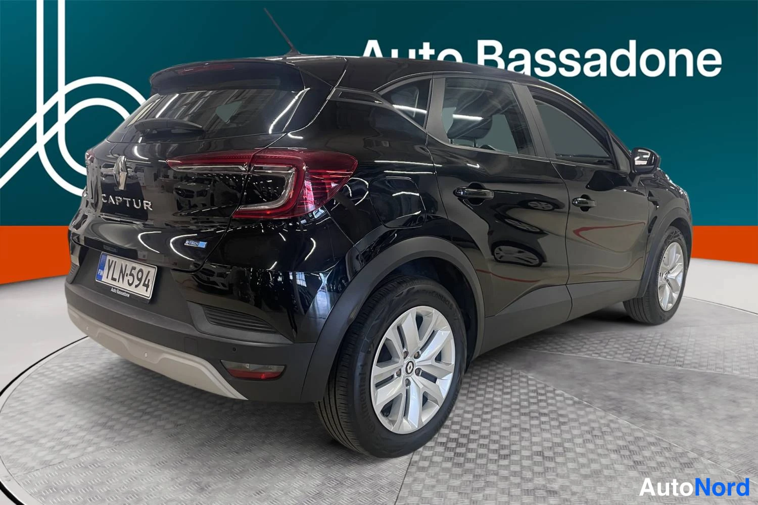 Musta Renault Captur E-TECH Plug-in hybrid 2022, takaviisto, kuva 6