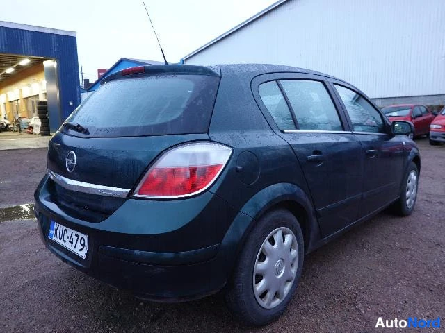Vihreä Opel Astra 2004, takaviisto, kuva 12