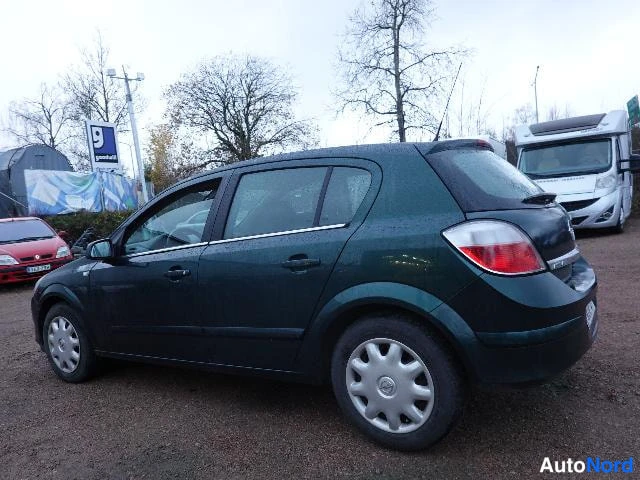 Vihreä Opel Astra 2004, takaviisto, kuva 14