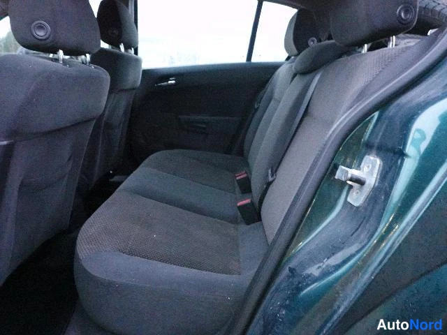 Vihreä Opel Astra 2004, kuva 17