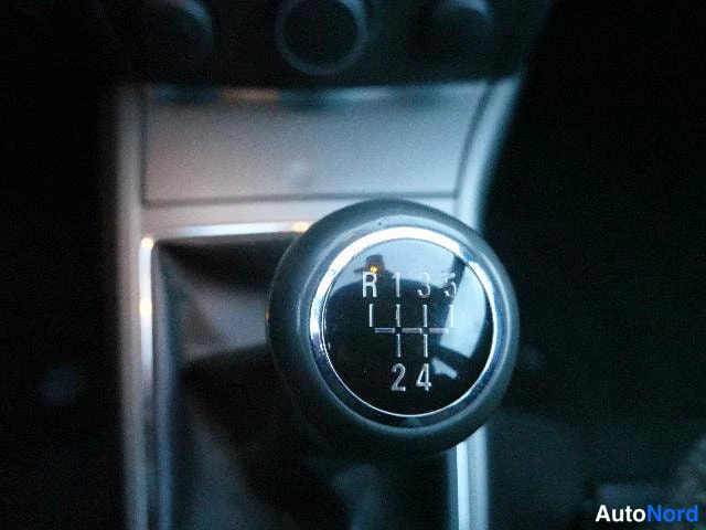Vihreä Opel Astra 2004, yksityiskohta, kuva 30