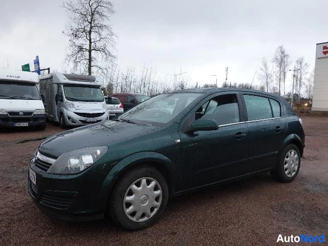 Vihreä Opel Astra 2004, kuva 18