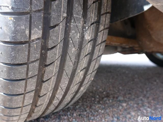 Musta Volvo V70 2002, kuva 15