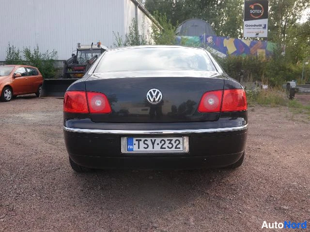 Musta Volkswagen Phaeton 2007, takaa, kuva 15