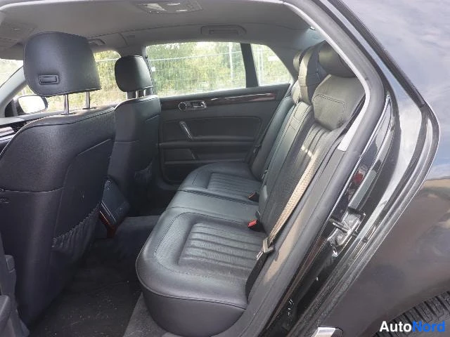 Musta Volkswagen Phaeton 2007, kuva 16