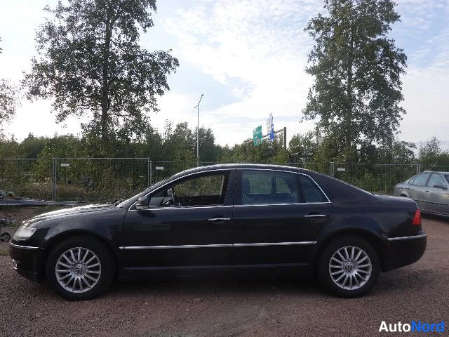 Musta Volkswagen Phaeton 2007, sivulta, kuva 8