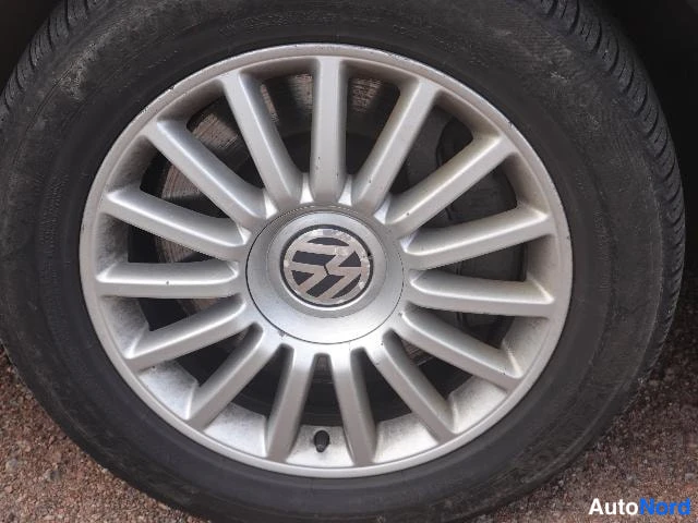 Musta Volkswagen Phaeton 2007, yksityiskohta, kuva 24