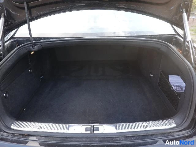 Musta Volkswagen Phaeton 2007, tavaratila, kuva 21