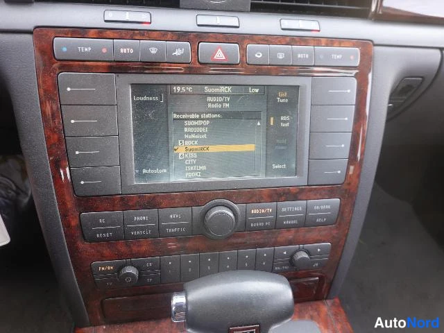 Musta Volkswagen Phaeton 2007, ohjaamo, kuva 19