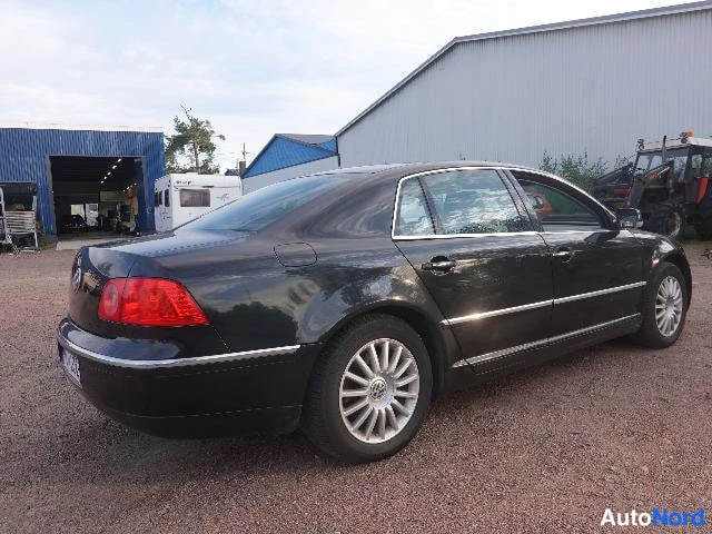Musta Volkswagen Phaeton 2007, takaviisto, kuva 13